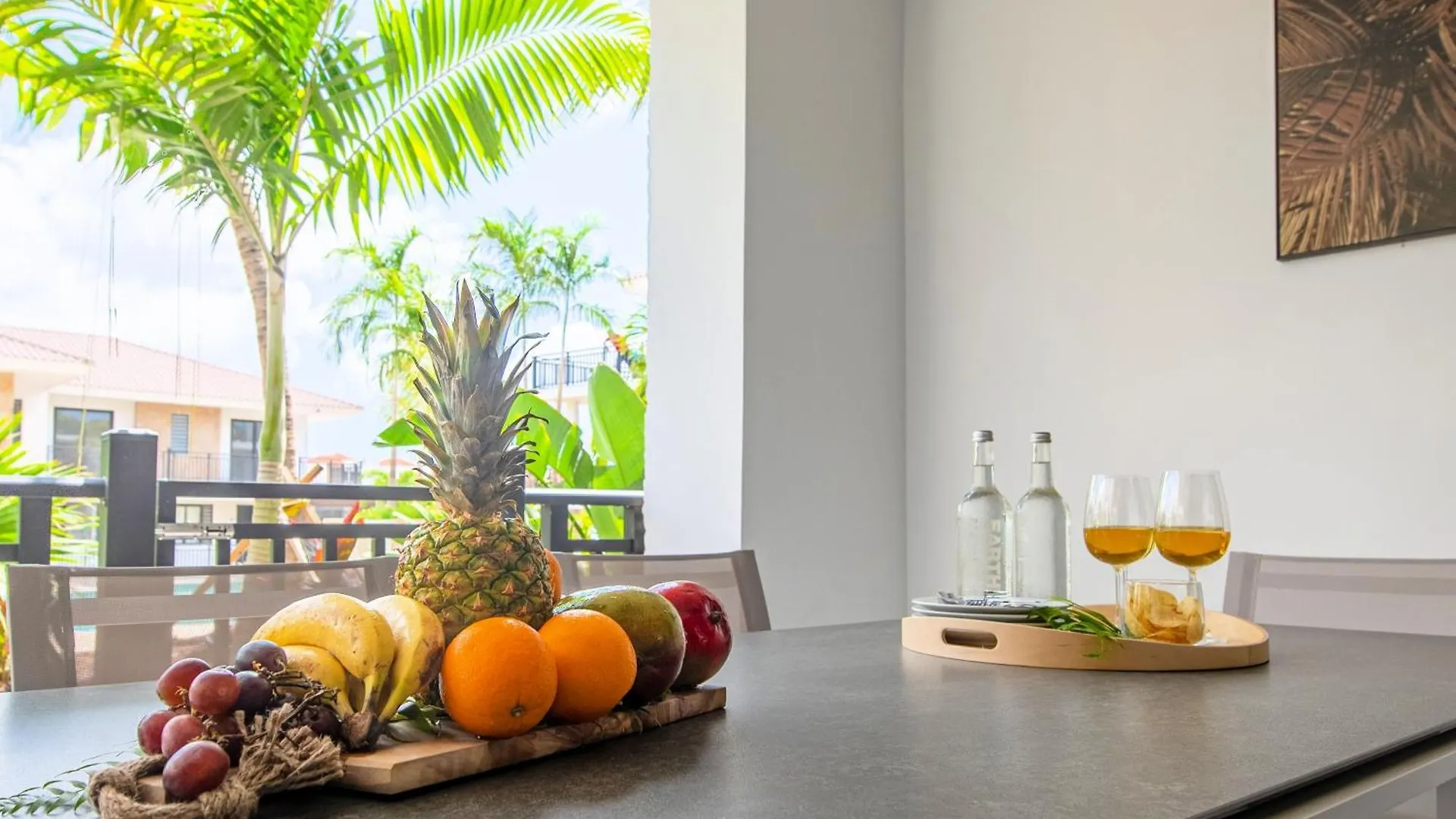 Blue Breeze Balcony Apartment Willemstad