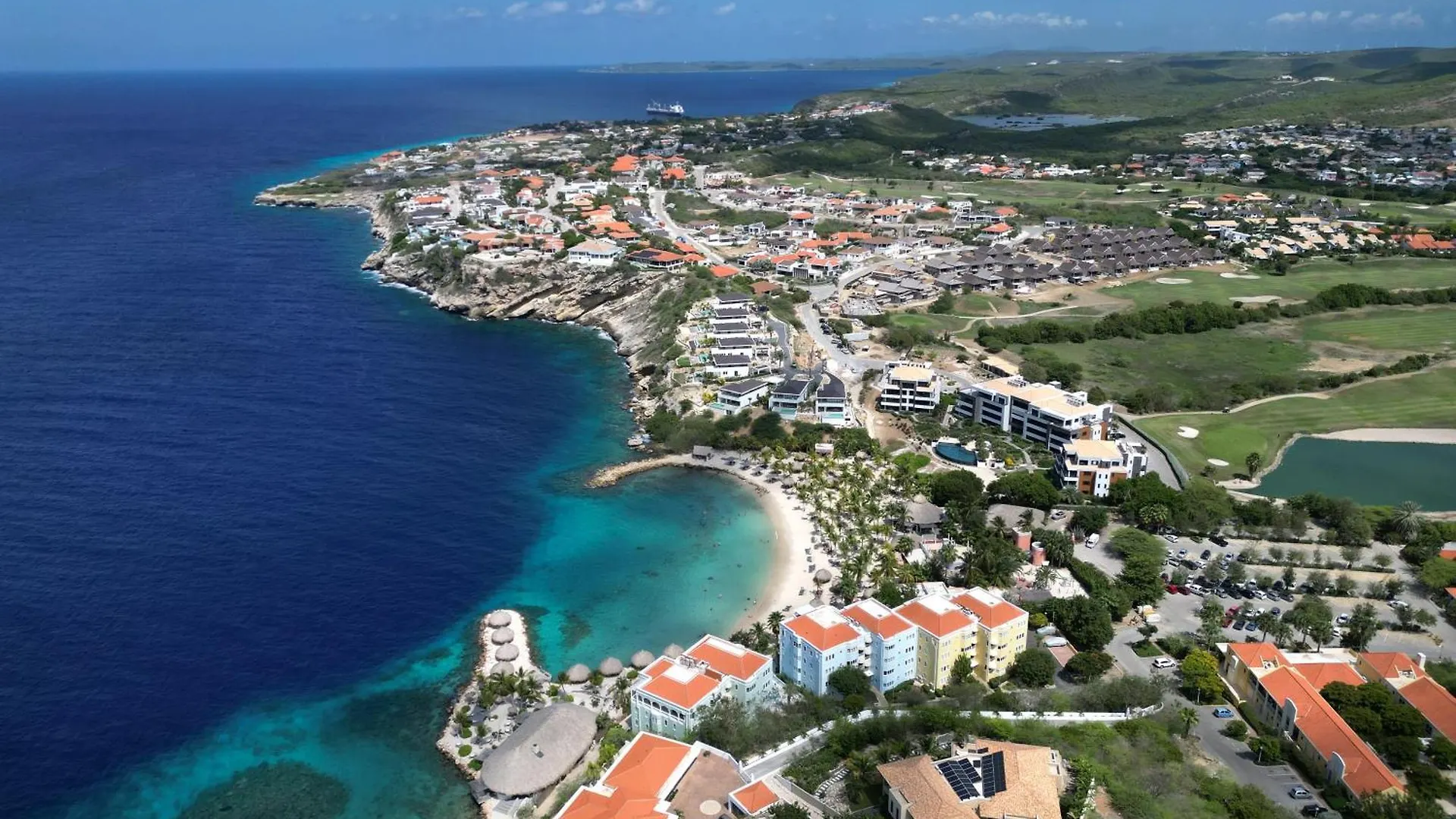 Blue Breeze Balcony Apartment Willemstad